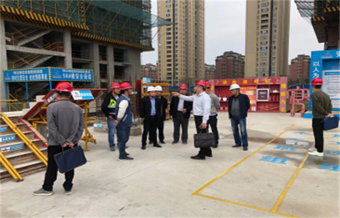 臨泉名邦·國(guó)際花都項(xiàng)目三期 “省級(jí)安全文明示范工地”和“阜陽(yáng)市質(zhì)量標(biāo)準(zhǔn)化工地” 順利通過(guò)專家組驗(yàn)收
