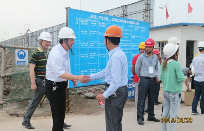 俱往矣，數(shù)霍山地產(chǎn)，還看名邦—記霍山縣政府領(lǐng)導(dǎo)蒞臨名邦?中央公館參觀交流
