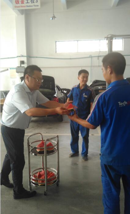 關(guān)愛入心田