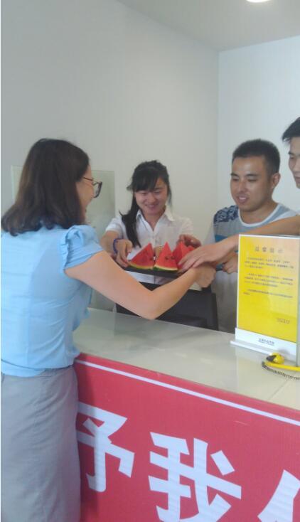 關(guān)愛入心田